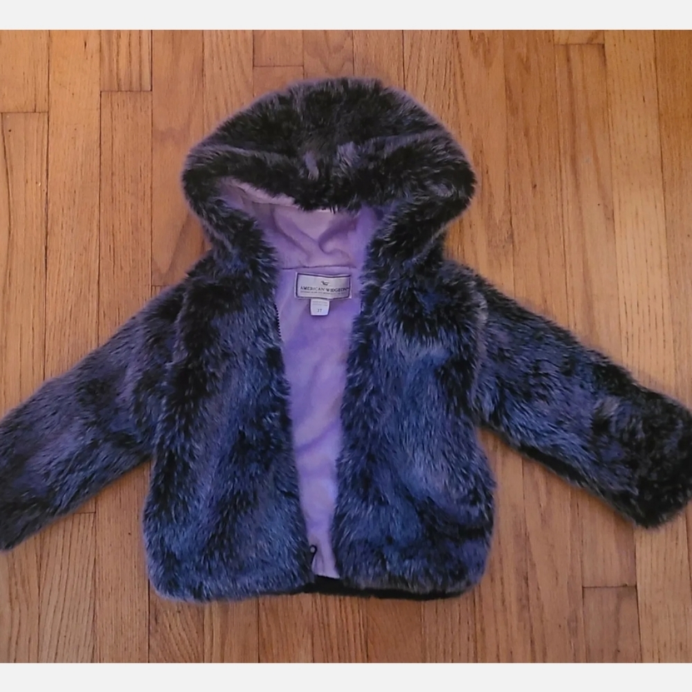 American Widgeon Faux Fur Coat, Size 3T, Purple color zip up.